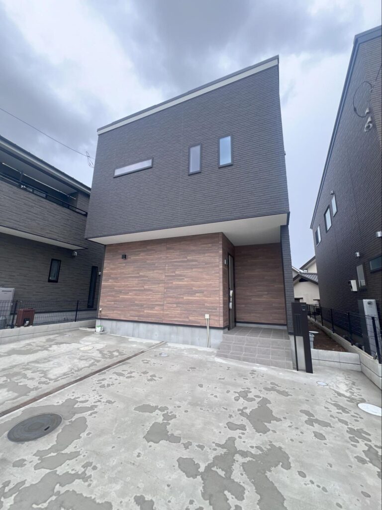 ブラウンを基調としたカフェ風なお家
